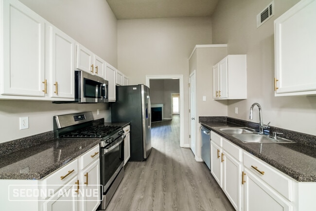 Photo - 5012 Serenity Point Ln