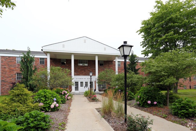 Tallmadge Oaks