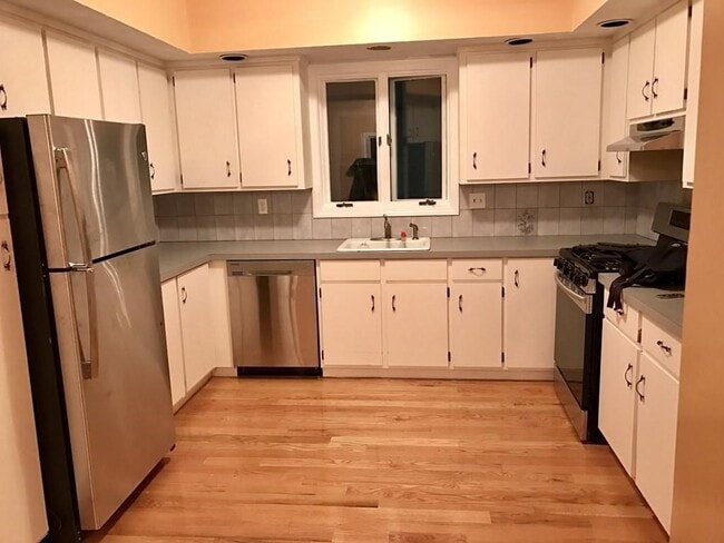 Building Photo - 25 Franklin Ave Unit 2