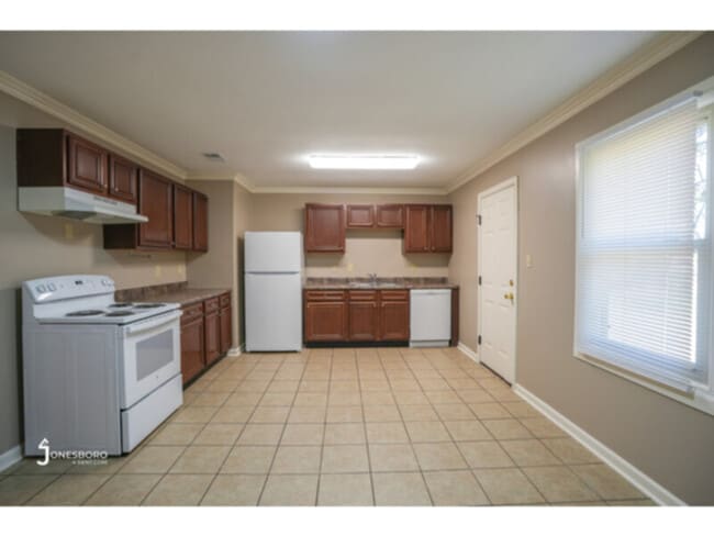 Photo - 1616 Shady Grove Rd