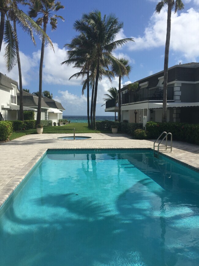 Photo - 1194 Hillsboro Mile