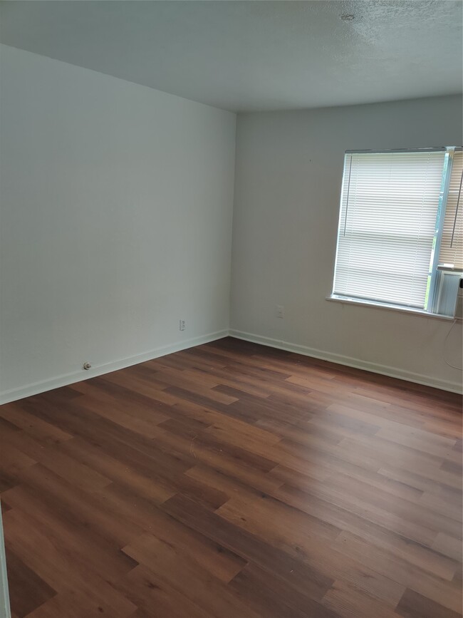 Photo - 1208 7th Ave N