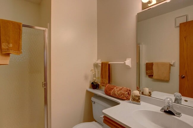 Town Centre Bathroom Décor - Town Centre