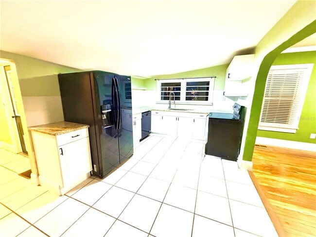 Photo - 2540 Dartmouth Ave N