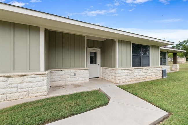 Photo - 1215 Sherrard St