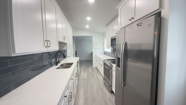 212 Waverly Dr