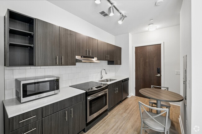 1BR, 1BA - 378SF - Kitchen and Dining