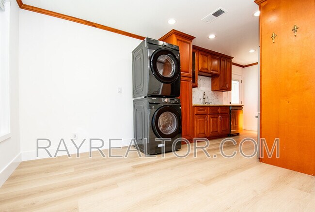 Photo - 1099 Bradford Dr Unit #A