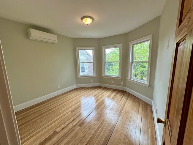 Photo - 135 W Park St Townhome