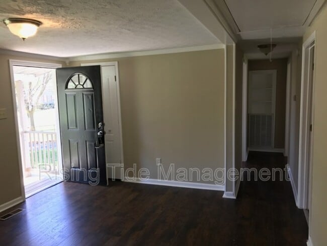 Photo - 1128 4th Way