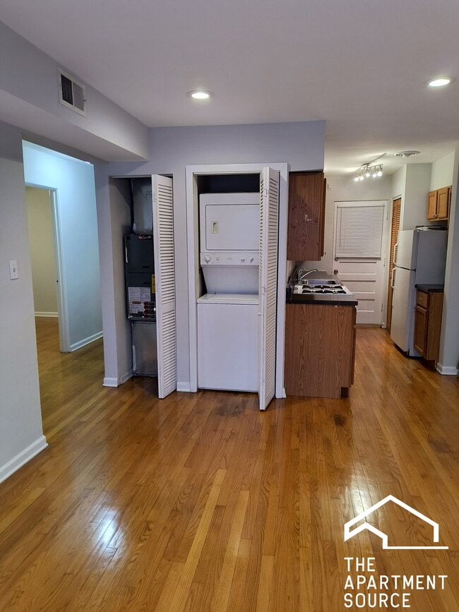 Photo - 6535 N Mozart St Unit 1R