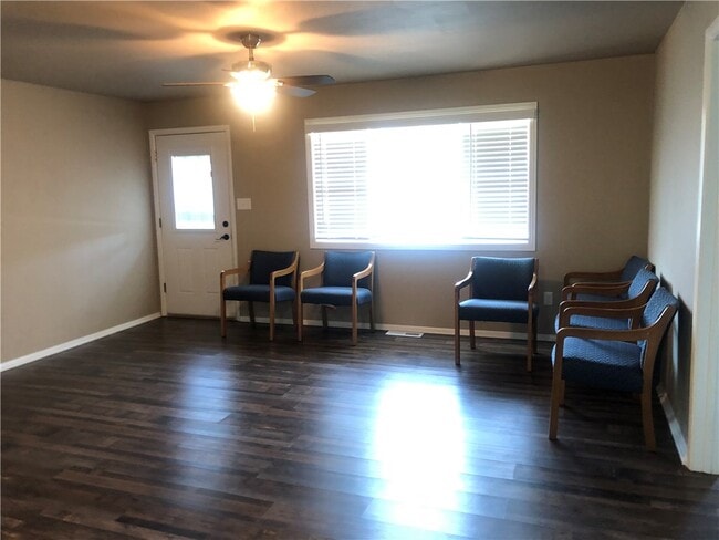 1415 S Gentry Blvd