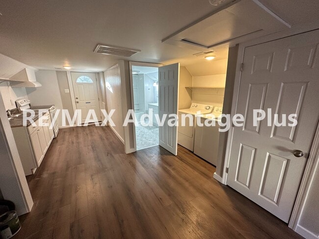Photo - 305 S Virginia St Unit 2