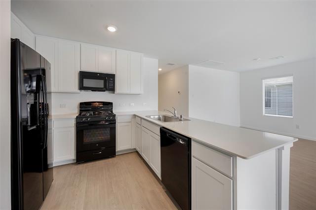 Photo - 1617 Parlier St