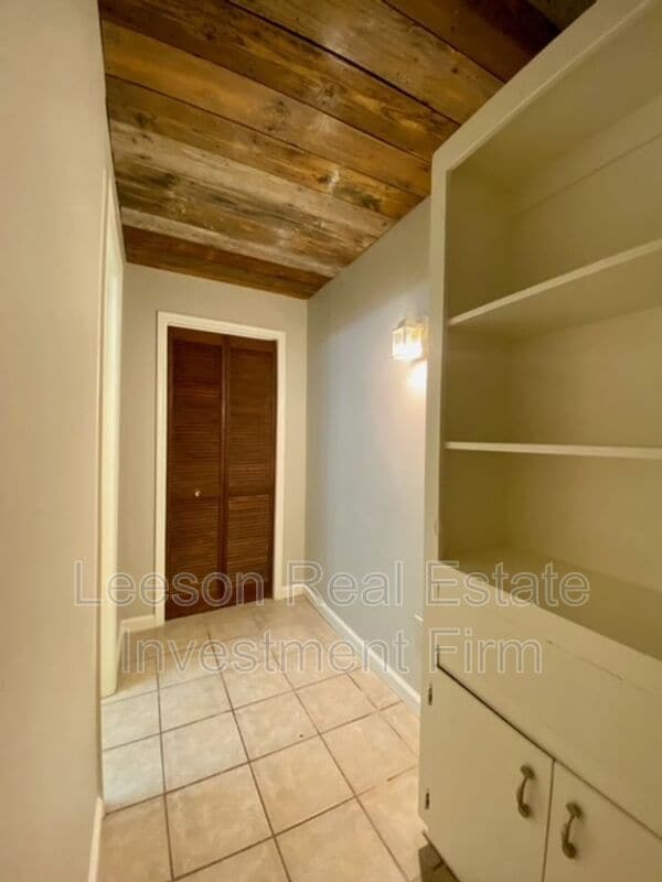 Photo - 1101 College St