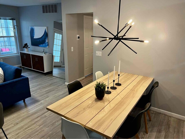 Photo - 1203 Joyce Ln