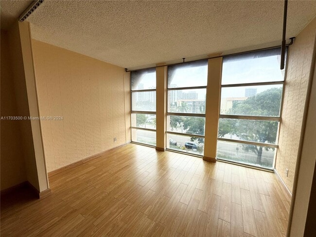 Photo - 2101 Atlantic Shores Blvd Unit 506