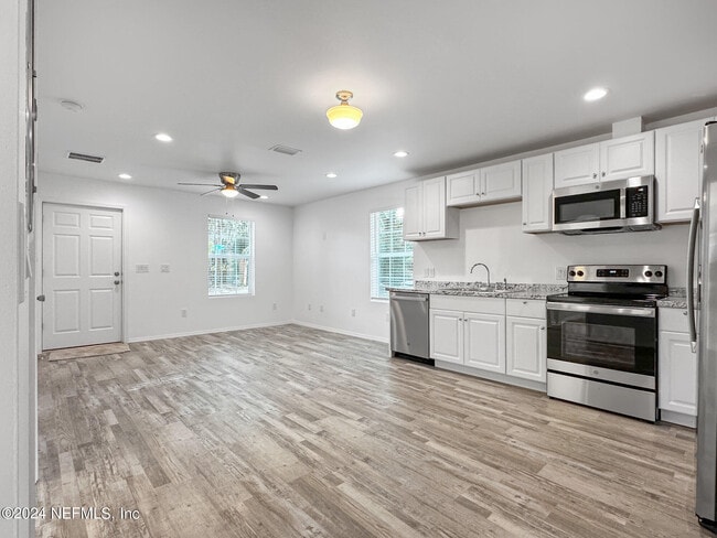 Photo - 2220 Flesher Ave