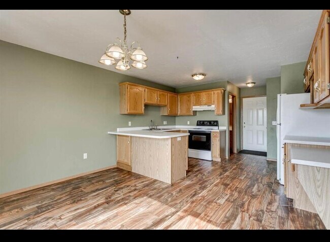 Cocina - N176 State Park Rd