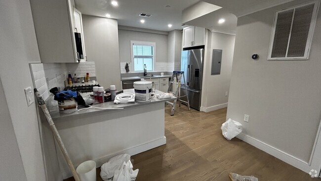 Building Photo - 12 Reedsdale St Rental