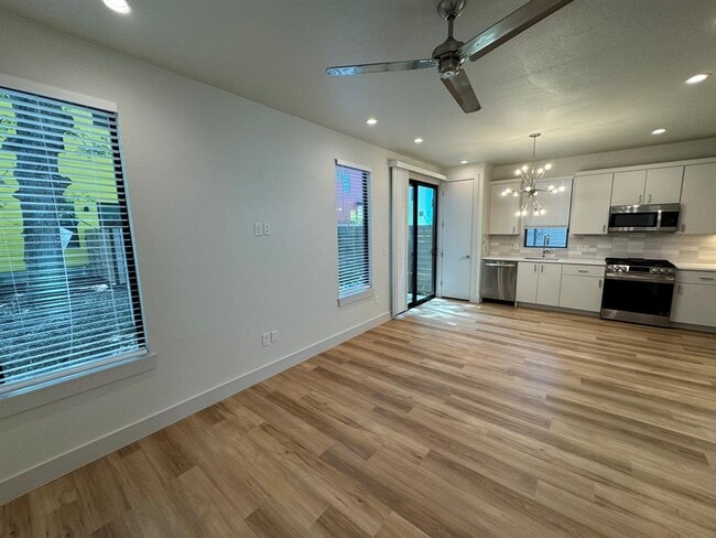 Photo - 1133 Walton Ln