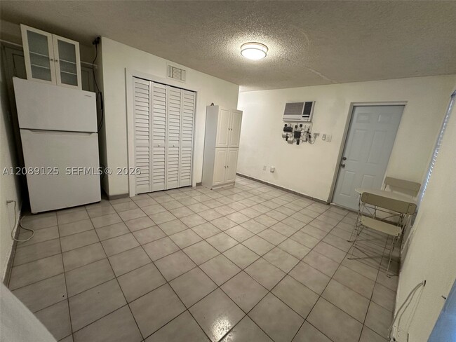 Building Photo - 4623 SW 127th Pl