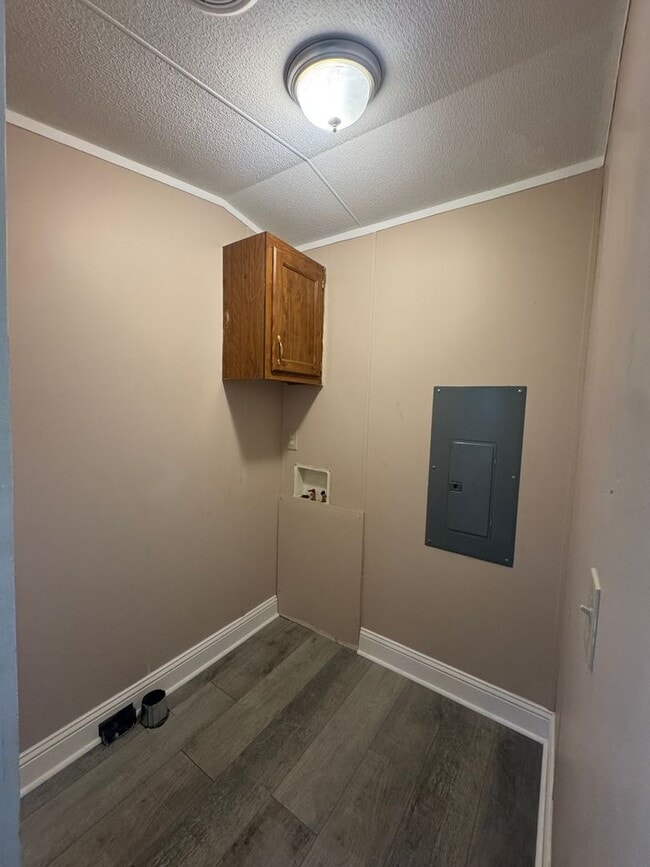 Photo - 4030 Kennedy Rd