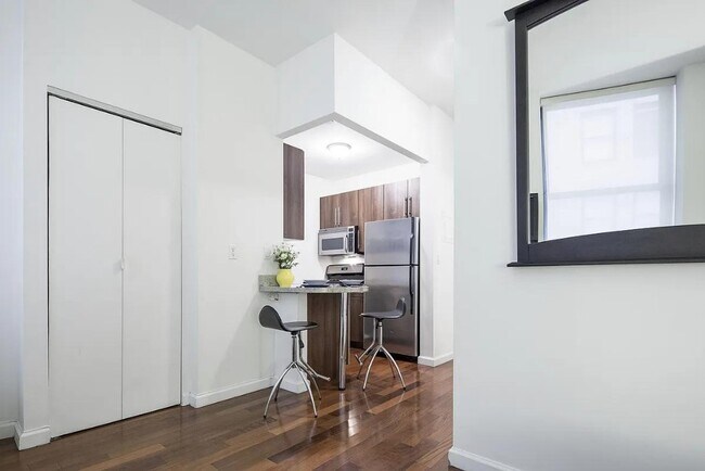 1 Wall St Unit 1206