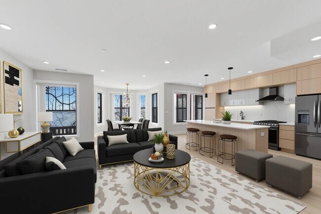 Building Photo - 7518 N Eastlake Terrace Unit 3