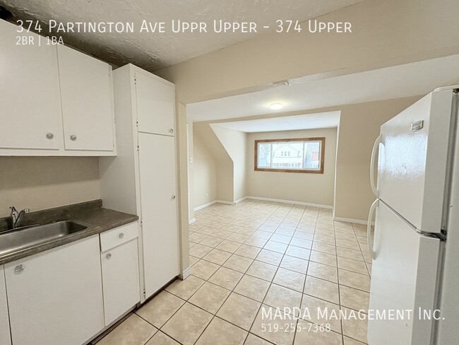 Photo - COZY 2 BED/1 BATH NEAR U OF W - INCLUSIVE!! Unit 374 Upper