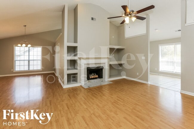 Photo - 200 Summer Hill Dr