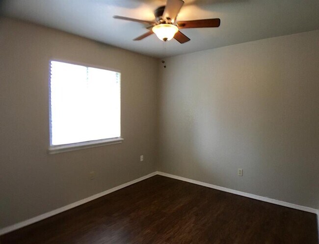 Photo - 1013 Mercury Cir