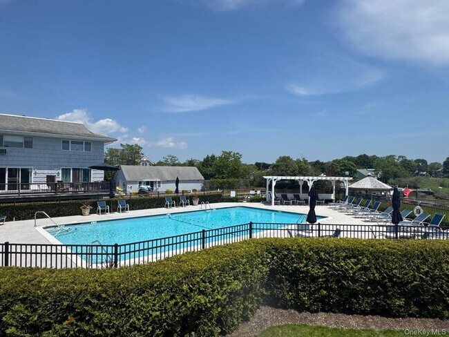 Photo - 3039 Mitchell Rd