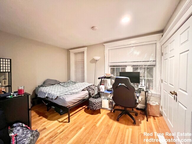 16 Cedar Lane Way Unit 2