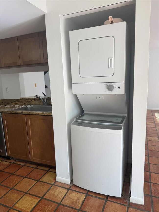 Photo - 6860 SW 45th Ln