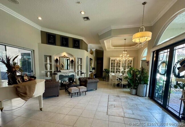 14636 Stirrup Ln