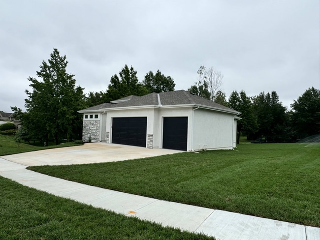 1505 SW Heartwood Dr