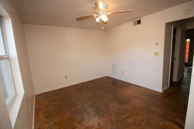 Photo - 114 Scofield Ave