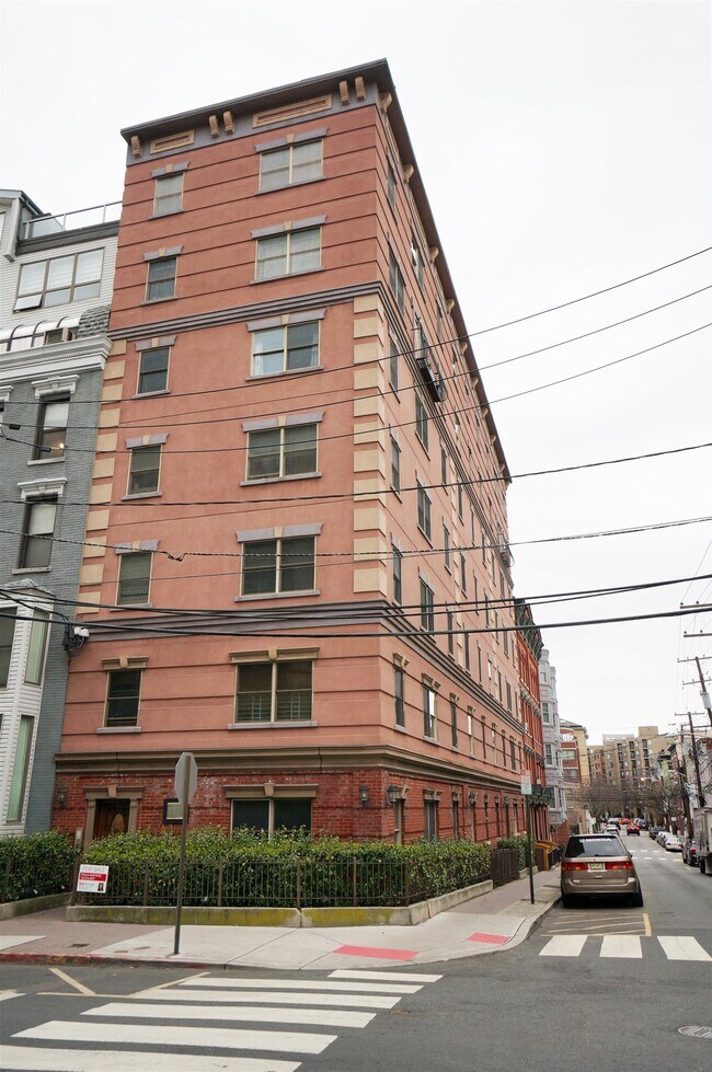 Building Photo - 84 Bloomfield St Unit 16 Rental