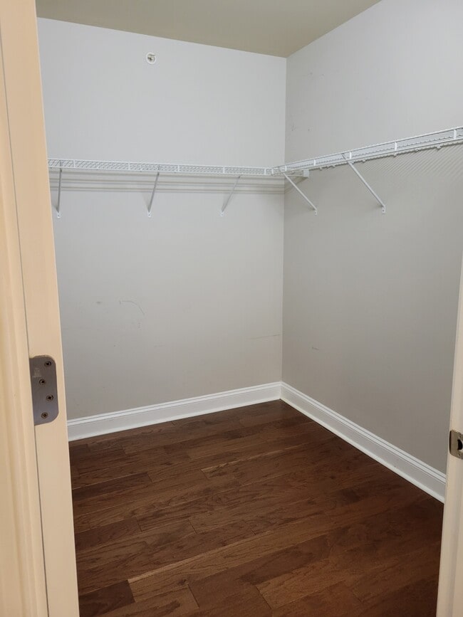 Photo - 701 Royal Ct Unidad 701 Royal Ct #610