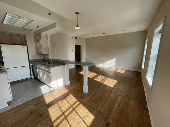 Photo - Junior League - 3039 M Unit 2