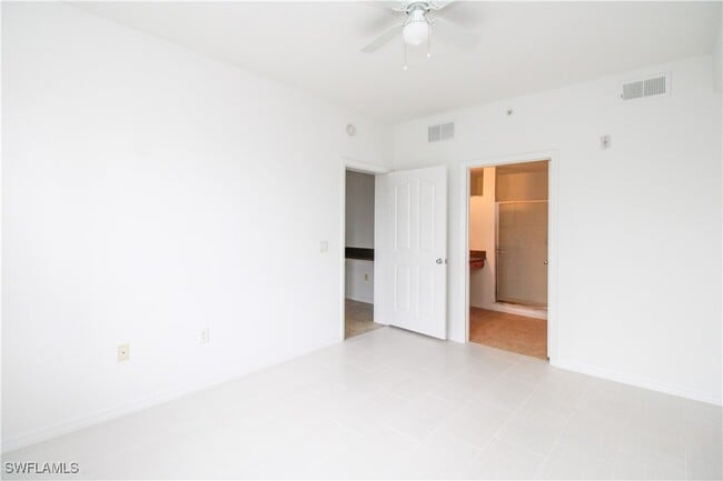 Building Photo - 13010 Positano Cir Unit 102