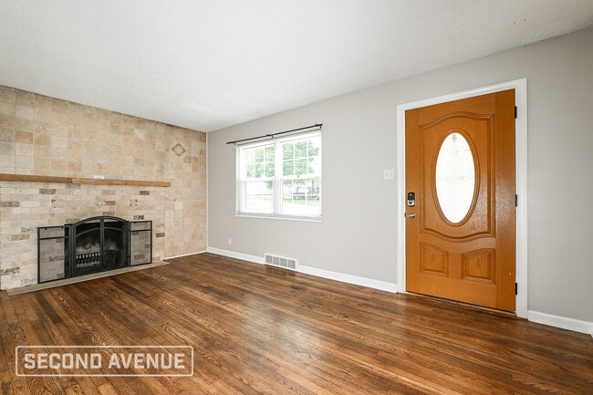 Photo - 1247 Cascade Rd
