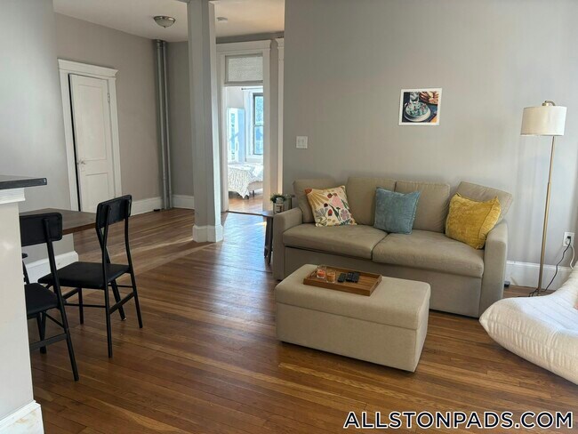 Photo - 1056 Commonwealth Ave Unidad 44