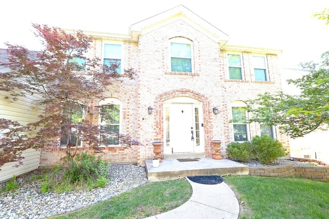 Photo - 5 Bed 3.5 Bath Chesterfield Charmer