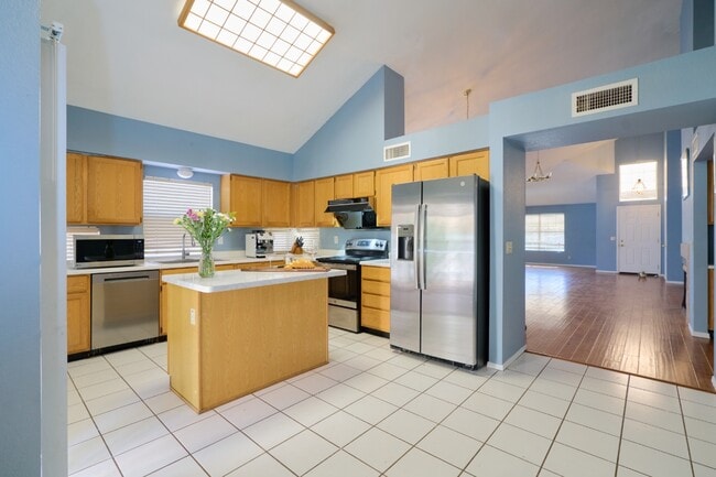 Photo - 1317 N Palmsprings Dr
