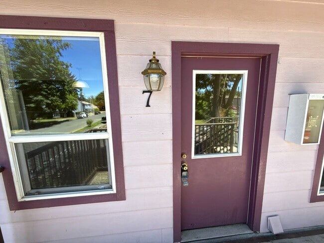Photo - 291 Clay St W Unit 7