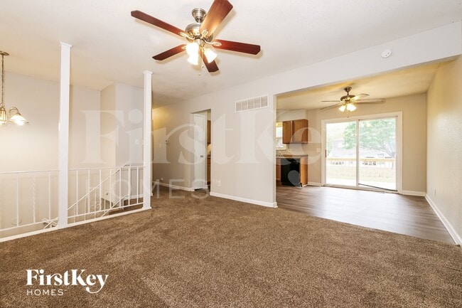 309 NE Sunnybrook Dr