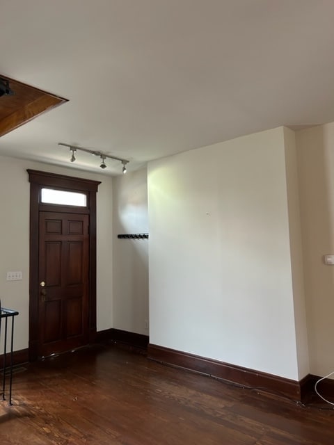 Entrance - 179 E Kossuth St