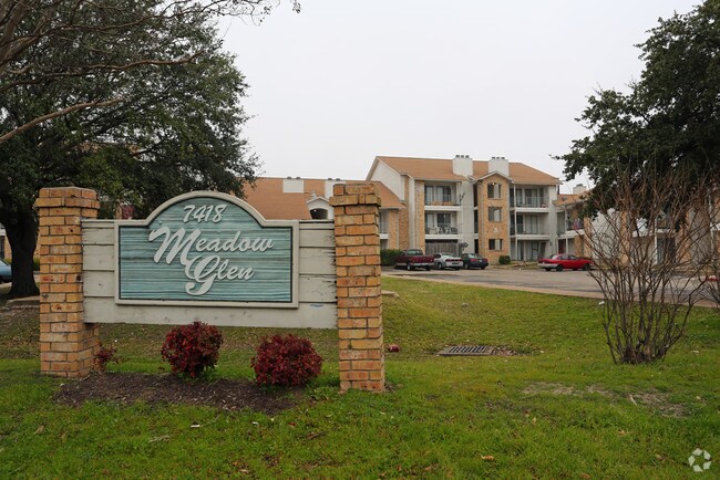 Photo - Meadow Glen Apartments